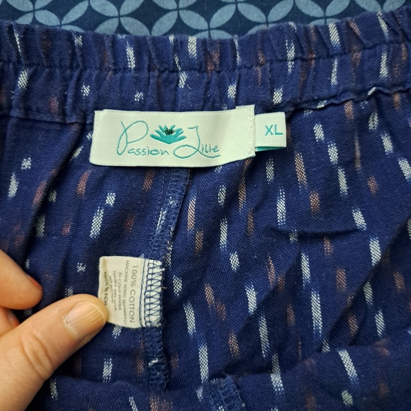 XL Passion Lilie Ikat Shorts Blue and Red Fair Trade - Picture 8 of 8